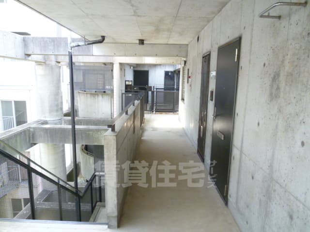 Room image 14
