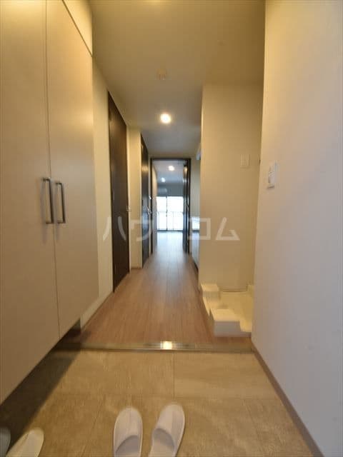 Room image 11