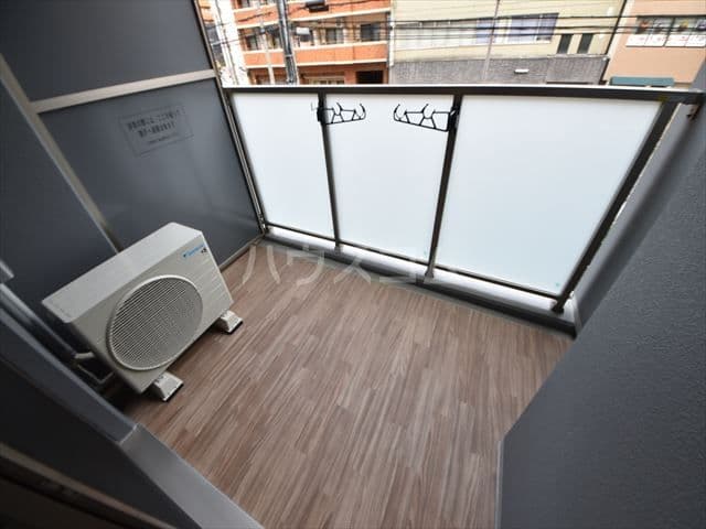 Room image 10