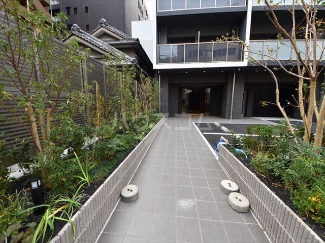 Room image 12