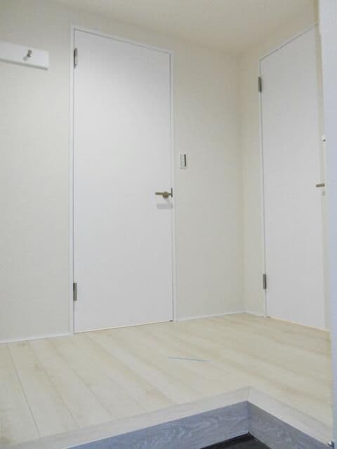 Room image 11
