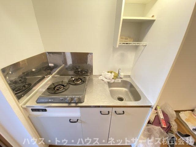 Preview interior of Ampleur Fails Leese 101  