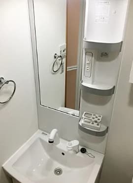 Room image 8