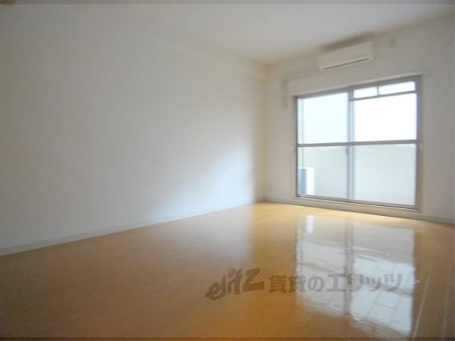 Preview interior of House Saison Shijo-dori