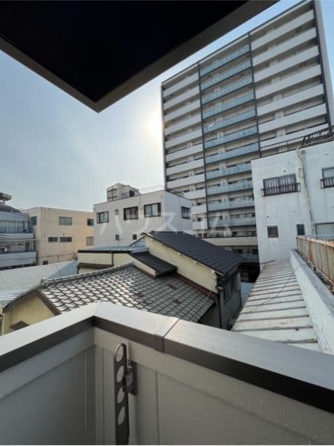 Room image 14