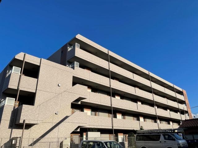 Main exterior of Rb Ariel Saitama Shintoshin