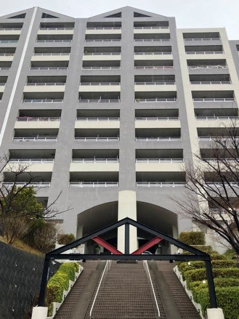 Main exterior of Common City Shonan Kinugasa South Ridge Building