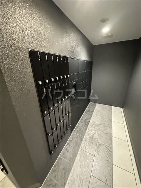 Room image 13