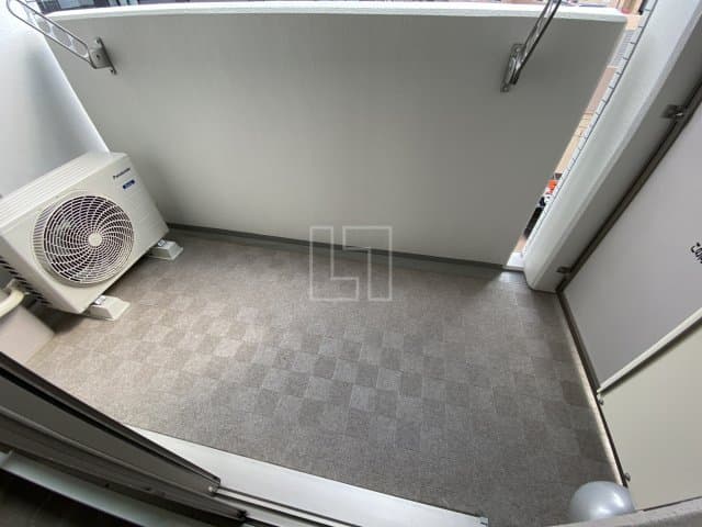 Room image 10