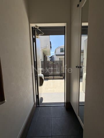 Room image 13