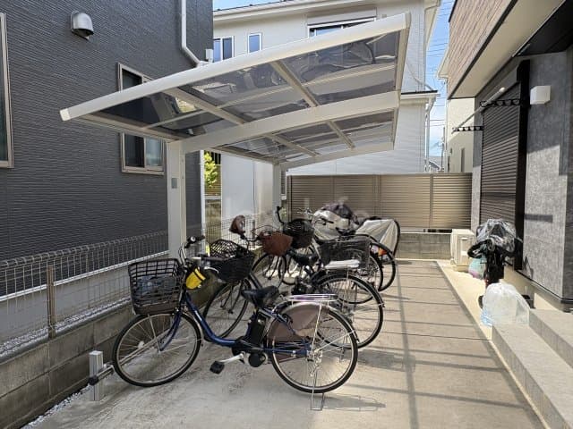 Room image 10