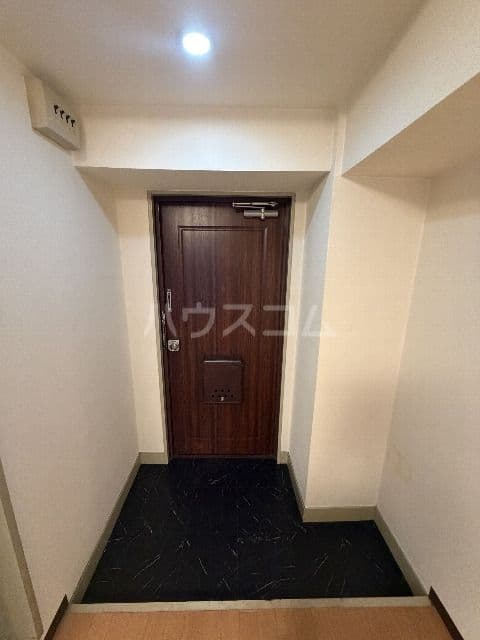 Room image 10