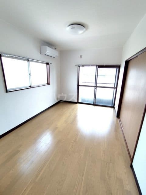 Preview interior of Jousui Heights