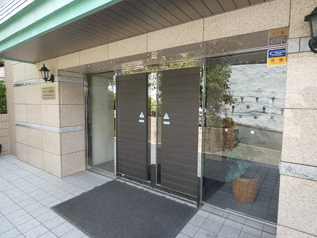 Room image 12