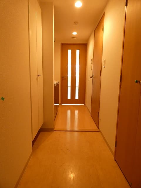 Room image 11