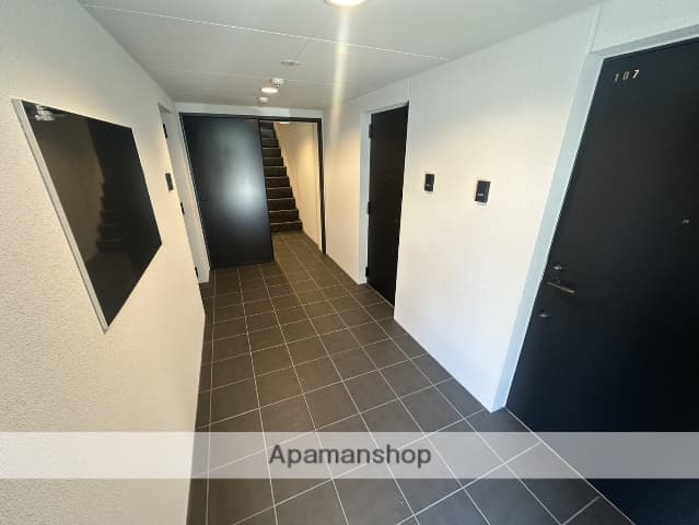 Room image 14