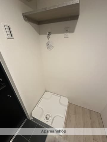 Room image 11