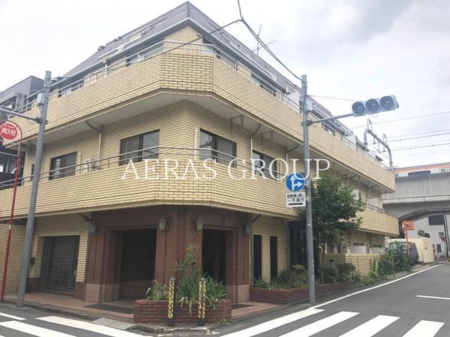 Main exterior of Roberia Kunidachi