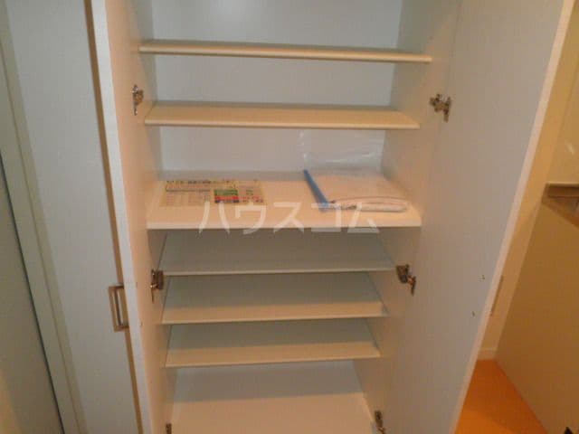 Room image 11