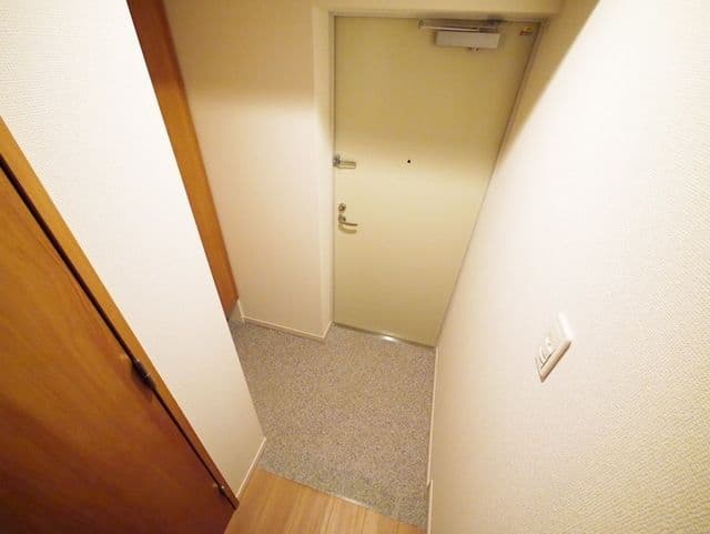 Room image 10
