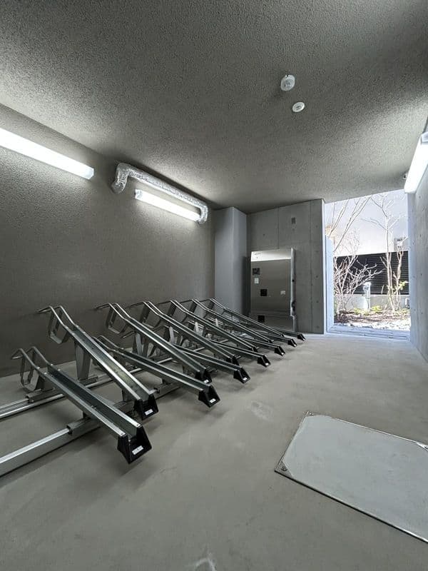 Room image 12