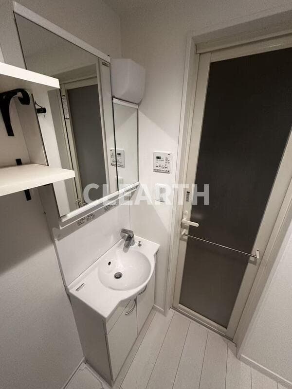 Room image 9