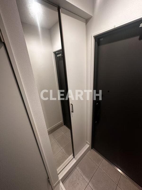 Room image 12
