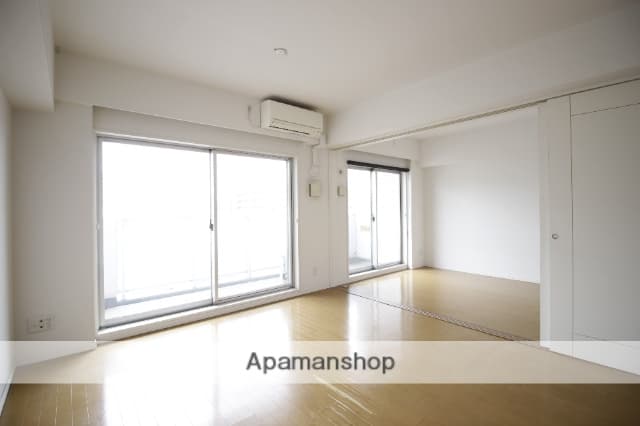 Preview interior of Sincerity Murakami III