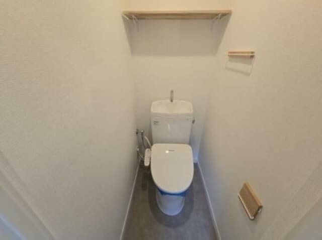 Room image 11
