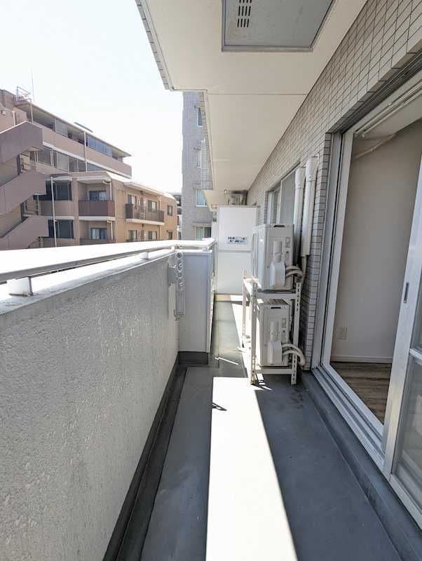 Room image 9