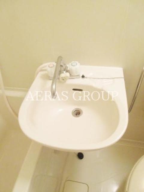 Room image 9