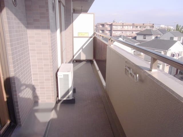 Room image 10