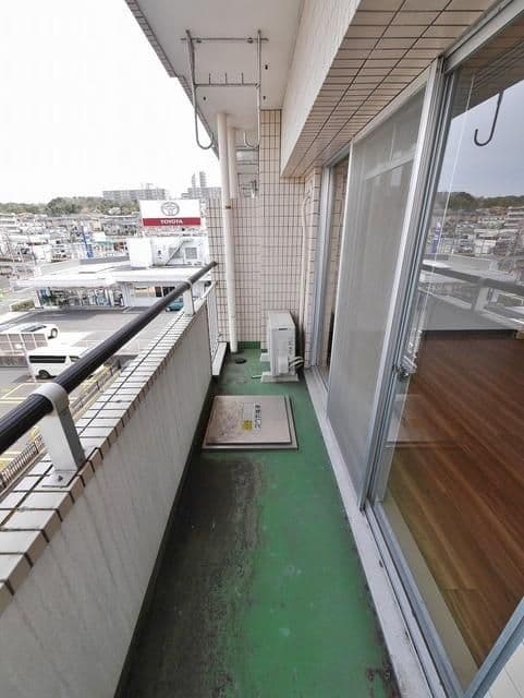 Room image 10