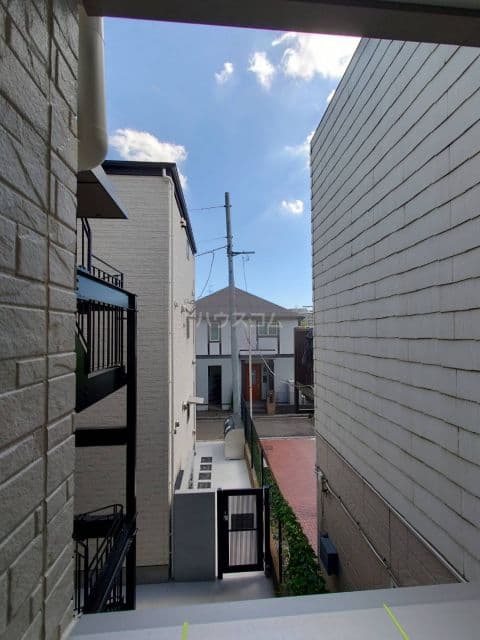 Room image 14