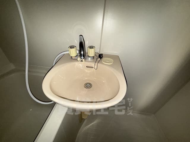 Room image 9