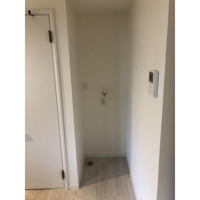 Room image 12