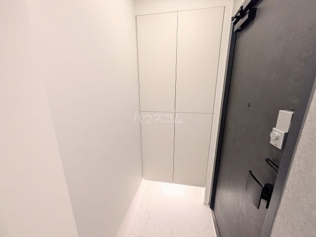 Room image 12