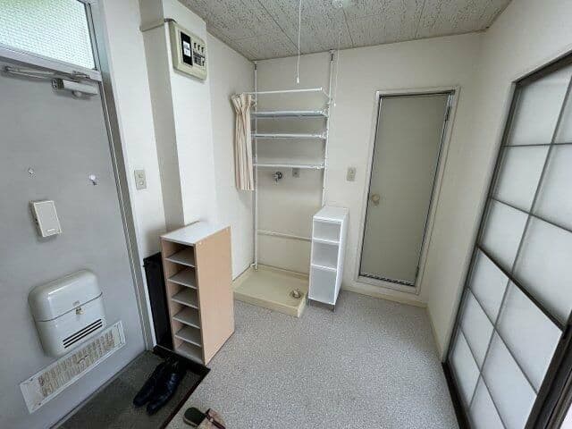 Room image 8