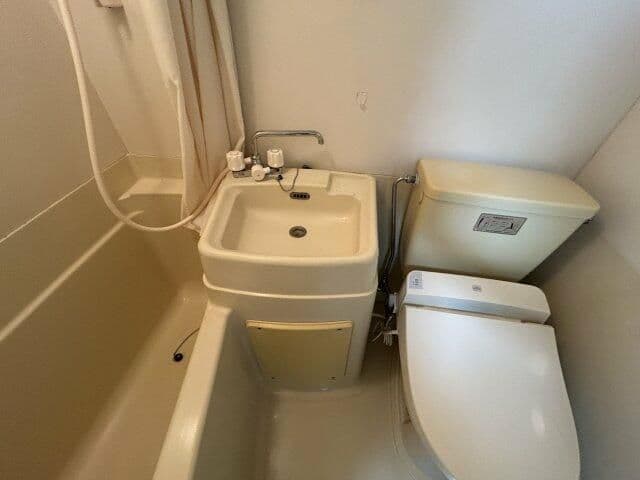 Room image 9