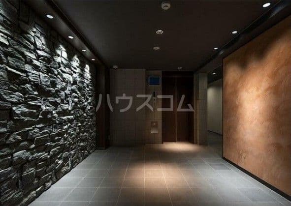 Room image 10