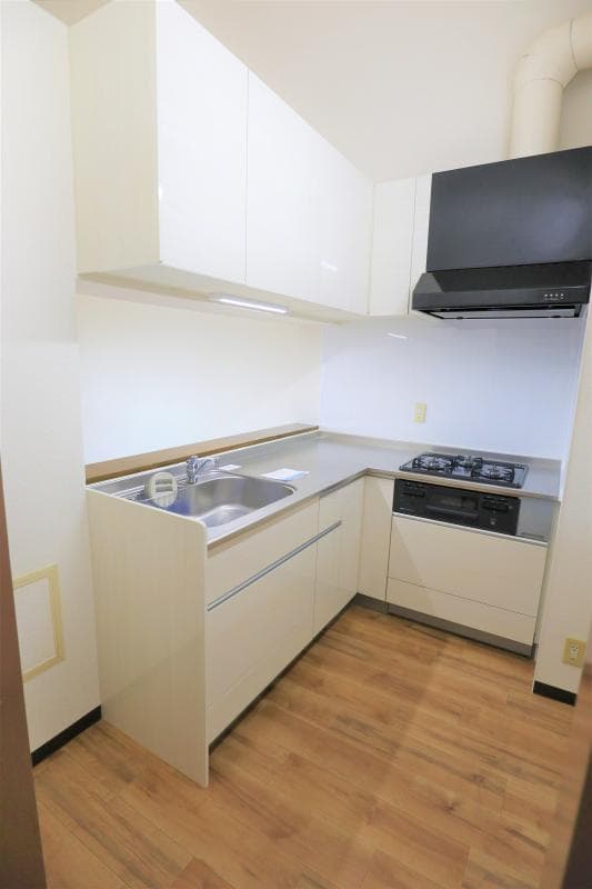 Preview interior of Arvine Yamatay 205  