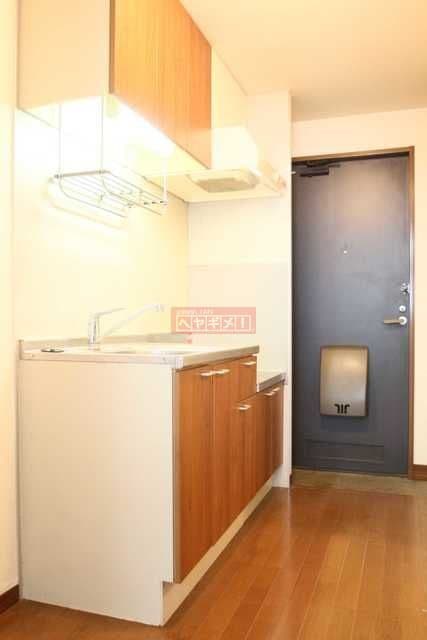 Room image 12