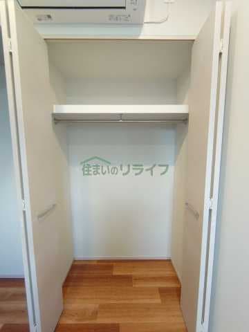 Room image 8