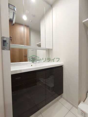 Room image 9