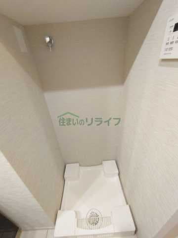 Room image 12