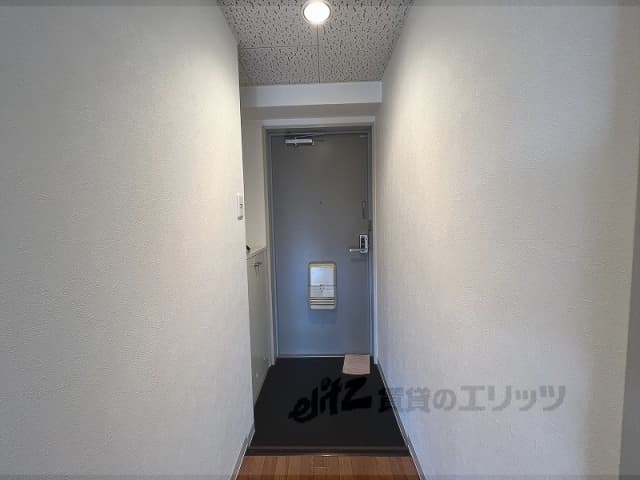 Room image 12