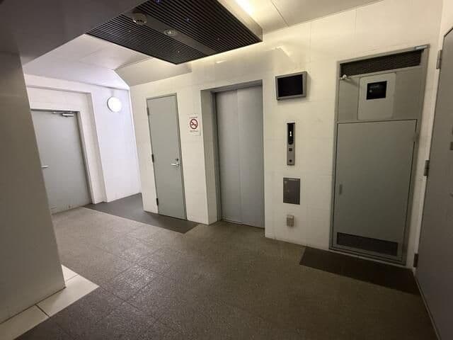 Room image 12
