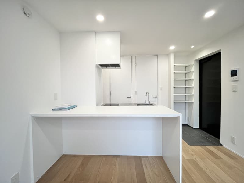 Room image 8