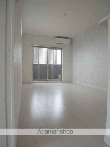 Preview interior of EASE. Minato east