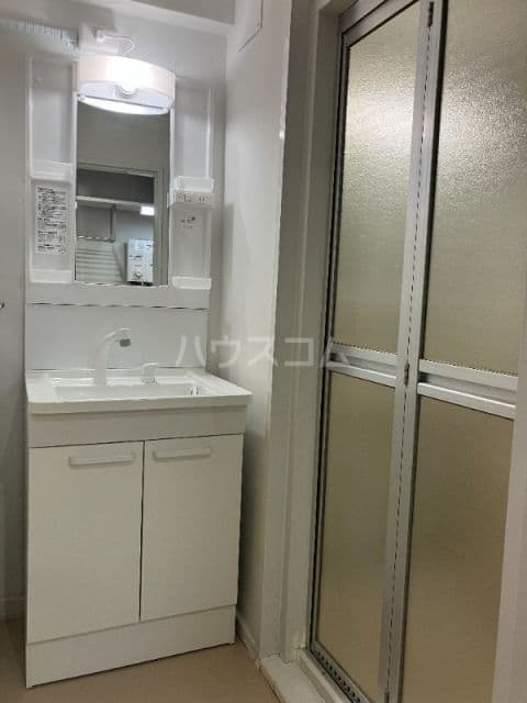Room image 8